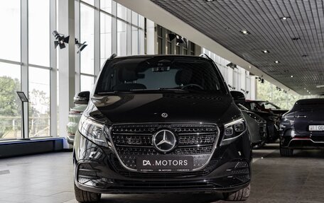 Mercedes-Benz V-Класс, 2025 год, 20 000 000 рублей, 3 фотография