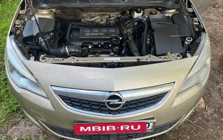 Opel Astra J, 2010 год, 560 000 рублей, 9 фотография