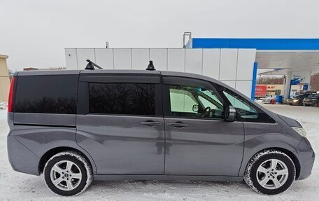 Honda Stepwgn IV, 2015 год, 1 800 000 рублей, 3 фотография
