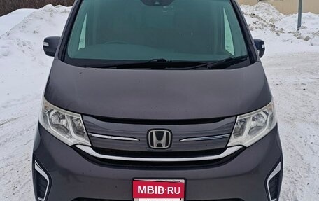 Honda Stepwgn IV, 2015 год, 1 800 000 рублей, 2 фотография