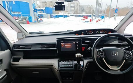 Honda Stepwgn IV, 2015 год, 1 800 000 рублей, 13 фотография