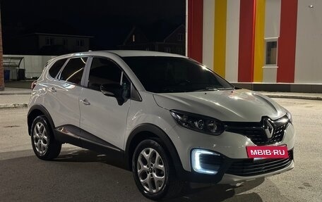 Renault Kaptur I рестайлинг, 2017 год, 1 375 000 рублей, 4 фотография