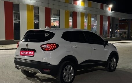Renault Kaptur I рестайлинг, 2017 год, 1 375 000 рублей, 6 фотография