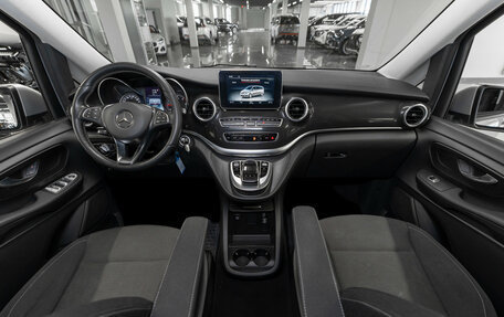 Mercedes-Benz V-Класс, 2016 год, 3 700 000 рублей, 8 фотография