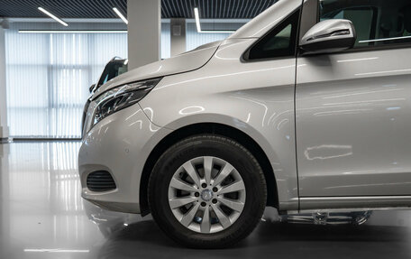 Mercedes-Benz V-Класс, 2016 год, 3 700 000 рублей, 24 фотография