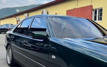 Mercedes-Benz E-Класс, 1997 год, 700 000 рублей, 4 фотография
