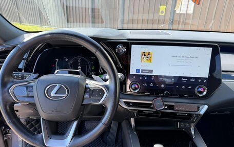 Lexus RX IV рестайлинг, 2024 год, 9 700 000 рублей, 28 фотография