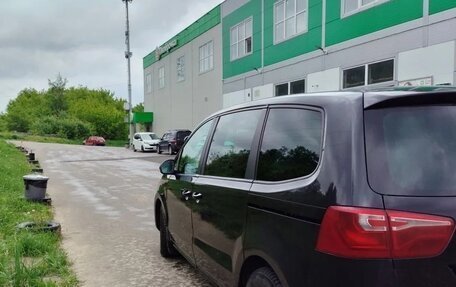 SEAT Alhambra II рестайлинг, 2011 год, 1 200 000 рублей, 11 фотография