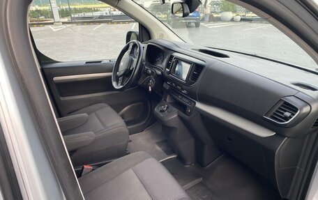 Peugeot Traveller I, 2020 год, 3 490 000 рублей, 12 фотография