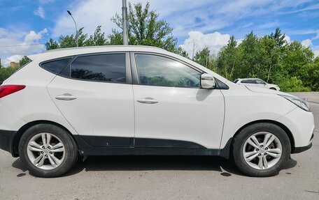 Hyundai ix35 I рестайлинг, 2012 год, 1 000 000 рублей, 8 фотография