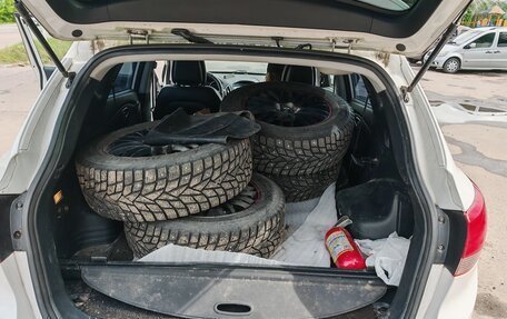 Hyundai ix35 I рестайлинг, 2012 год, 1 000 000 рублей, 13 фотография