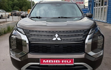 Mitsubishi Outlander, 2022 год, 4 100 000 рублей, 1 фотография