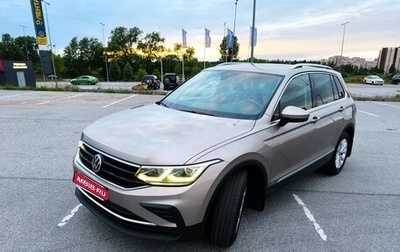 Volkswagen Tiguan II, 2021 год, 2 850 000 рублей, 1 фотография