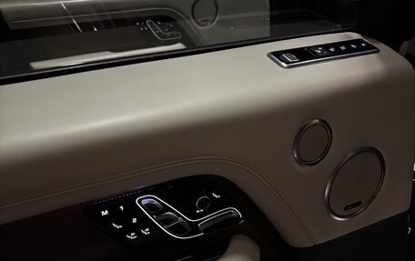Land Rover Range Rover IV рестайлинг, 2018 год, 6 800 000 рублей, 10 фотография