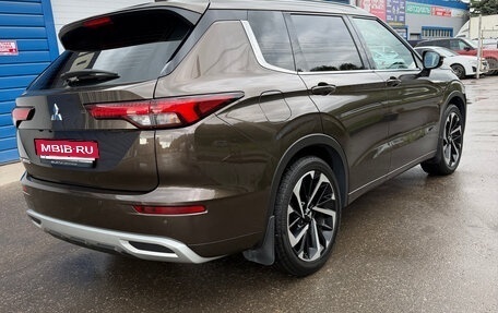 Mitsubishi Outlander, 2022 год, 4 100 000 рублей, 4 фотография