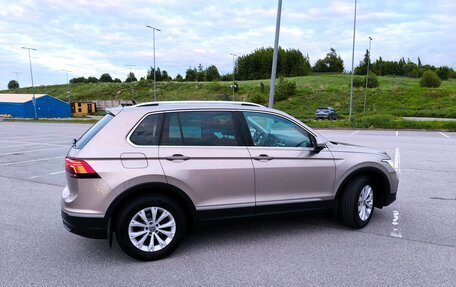 Volkswagen Tiguan II, 2021 год, 2 850 000 рублей, 6 фотография