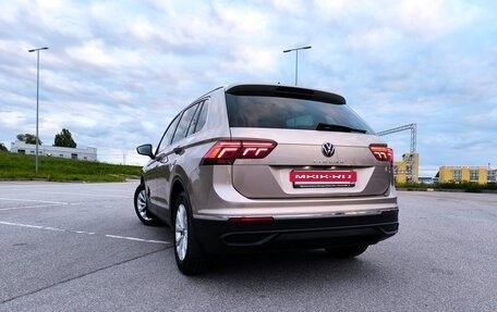 Volkswagen Tiguan II, 2021 год, 2 850 000 рублей, 11 фотография