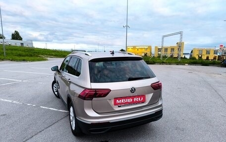 Volkswagen Tiguan II, 2021 год, 2 850 000 рублей, 9 фотография