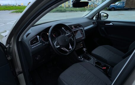 Volkswagen Tiguan II, 2021 год, 2 850 000 рублей, 28 фотография