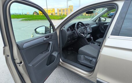 Volkswagen Tiguan II, 2021 год, 2 850 000 рублей, 33 фотография