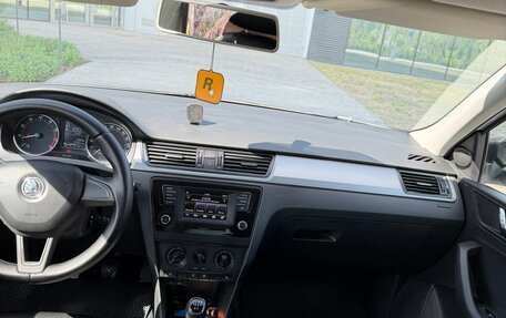 Skoda Rapid I, 2016 год, 1 000 000 рублей, 8 фотография