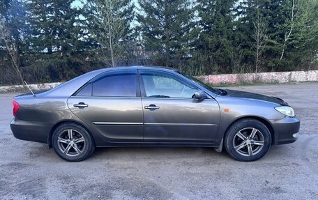Toyota Camry V40, 2003 год, 680 000 рублей, 12 фотография