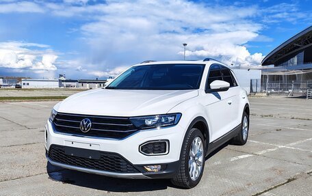 Volkswagen T-Roc I, 2022 год, 1 890 555 рублей, 1 фотография