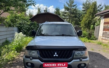Mitsubishi Pajero Sport II рестайлинг, 2004 год, 700 000 рублей, 2 фотография