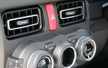 Suzuki Jimny, 2022 год, 1 570 000 рублей, 14 фотография