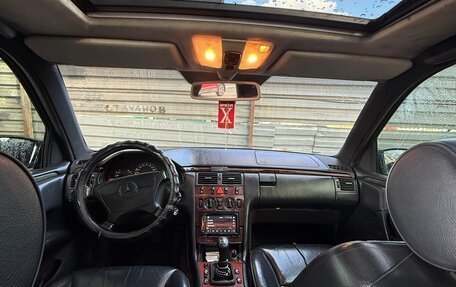 Mercedes-Benz E-Класс, 1997 год, 425 000 рублей, 11 фотография