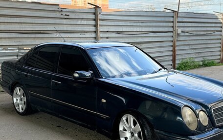 Mercedes-Benz E-Класс, 1997 год, 425 000 рублей, 24 фотография