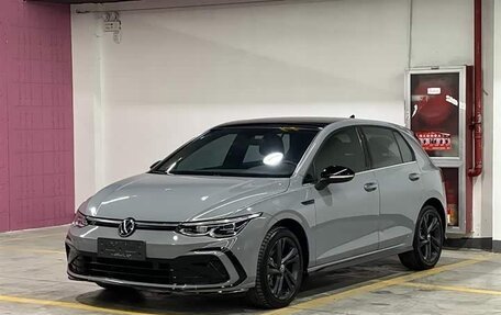 Volkswagen Golf VIII, 2023 год, 2 300 000 рублей, 3 фотография