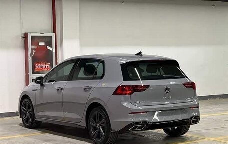 Volkswagen Golf VIII, 2023 год, 2 300 000 рублей, 6 фотография
