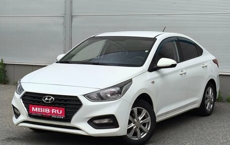 Hyundai Solaris II рестайлинг, 2017 год, 897 000 рублей, 1 фотография