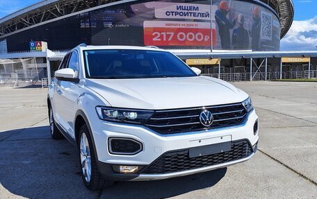 Volkswagen T-Roc I, 2022 год, 1 890 555 рублей, 3 фотография