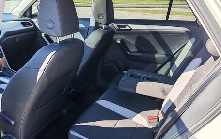 Volkswagen T-Roc I, 2022 год, 1 890 555 рублей, 18 фотография