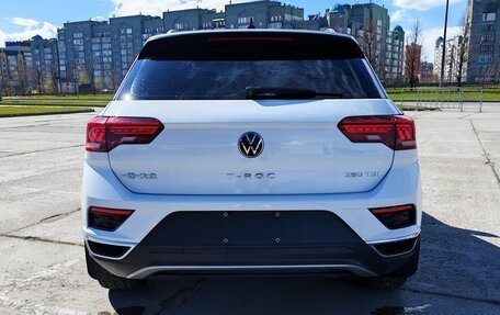 Volkswagen T-Roc I, 2022 год, 1 890 555 рублей, 10 фотография