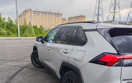 Toyota RAV4, 2021 год, 3 800 000 рублей, 4 фотография
