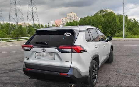 Toyota RAV4, 2021 год, 3 800 000 рублей, 3 фотография