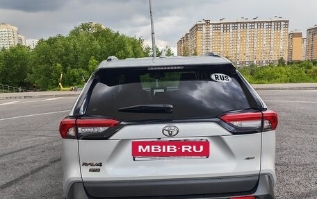 Toyota RAV4, 2021 год, 3 800 000 рублей, 5 фотография