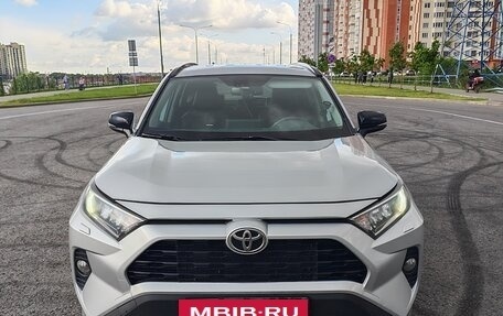 Toyota RAV4, 2021 год, 3 800 000 рублей, 15 фотография