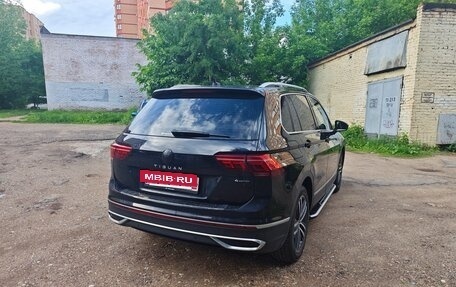 Volkswagen Tiguan II, 2021 год, 3 950 000 рублей, 3 фотография