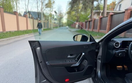Mercedes-Benz CLA, 2019 год, 2 200 000 рублей, 8 фотография