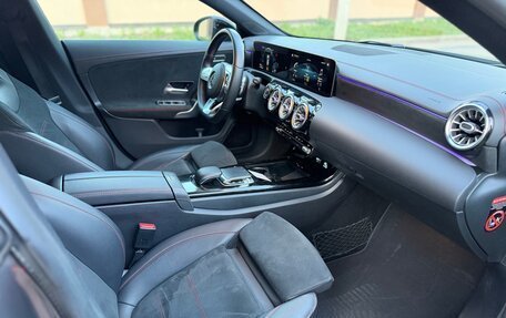 Mercedes-Benz CLA, 2019 год, 2 200 000 рублей, 12 фотография
