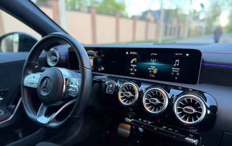 Mercedes-Benz CLA, 2019 год, 2 200 000 рублей, 16 фотография