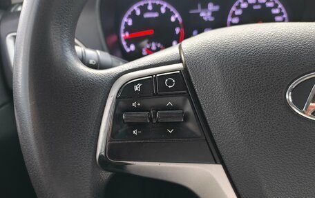 Hyundai Solaris II рестайлинг, 2017 год, 897 000 рублей, 13 фотография