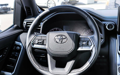 Toyota Land Cruiser, 2025 год, 22 280 360 рублей, 17 фотография