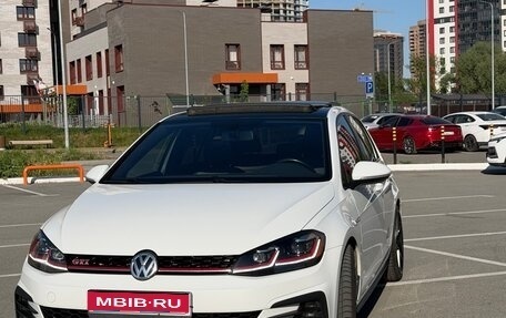Volkswagen Golf GTI VII, 2017 год, 2 750 000 рублей, 1 фотография