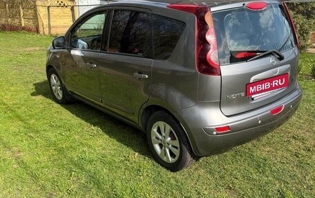 Nissan Note II рестайлинг, 2011 год, 690 000 рублей, 2 фотография