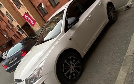 Chevrolet Cruze II, 2013 год, 750 000 рублей, 3 фотография